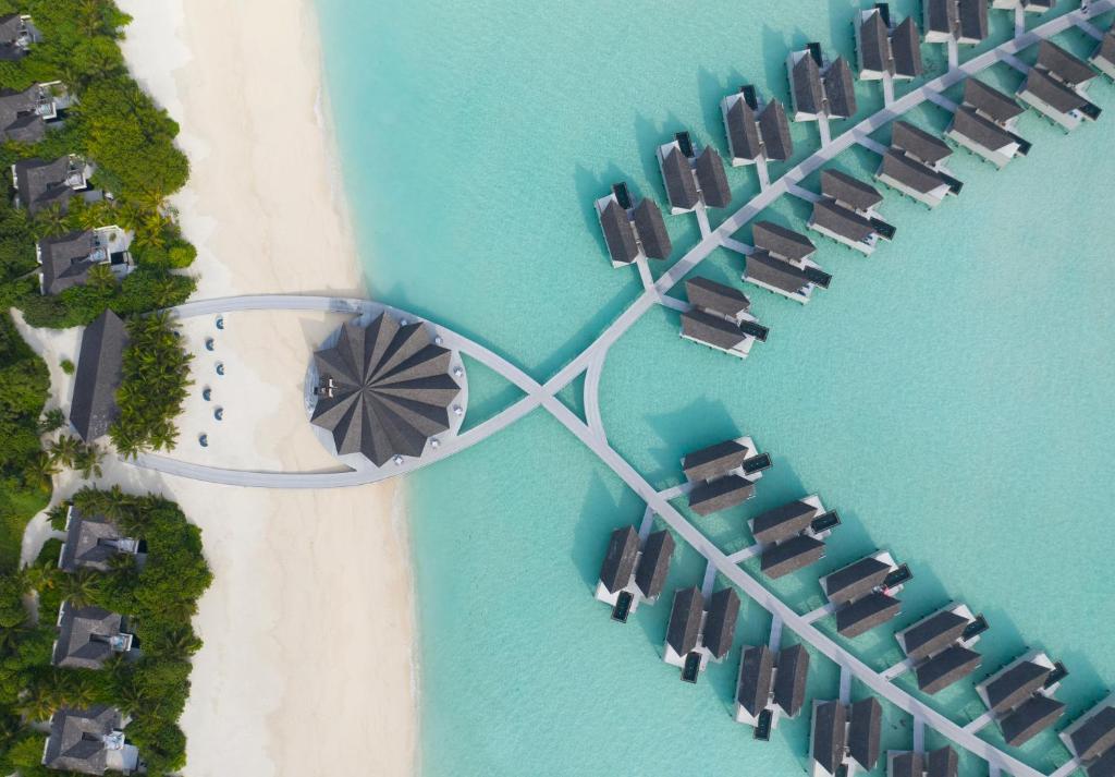 Mӧvenpick Resort Kuredhivaru Maldives